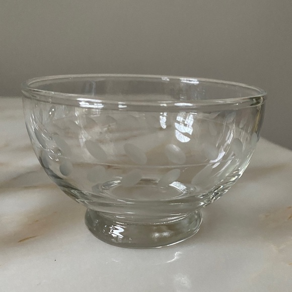 Crystal Sunburst Small Sugar Bowl and 2 Matching Laurel Etched Bowls - Picture 4 of 6